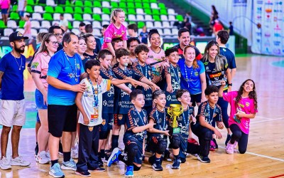 Sarandi conquista ouro e destaque individual na Paraná Cup de Handebol em Goioerê