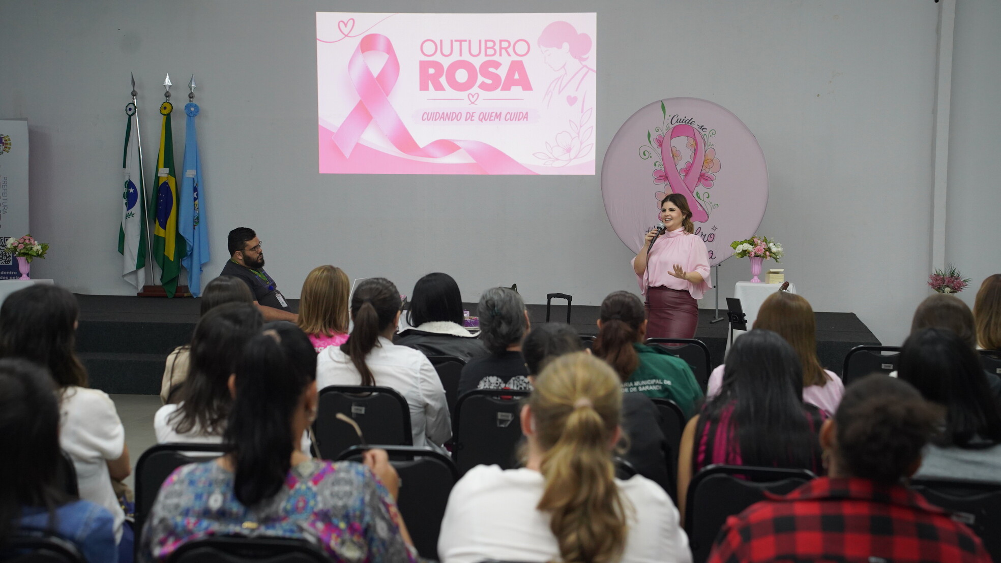 Outubro Rosa 2026: Secretaria de Saúde promove ação voltada ao cuidado das profissionais que cuidam da população