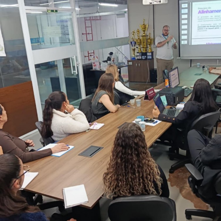 DECOM dá sequência à capacitação de servidores para fortalecer a comunicação da Prefeitura de Sarandi