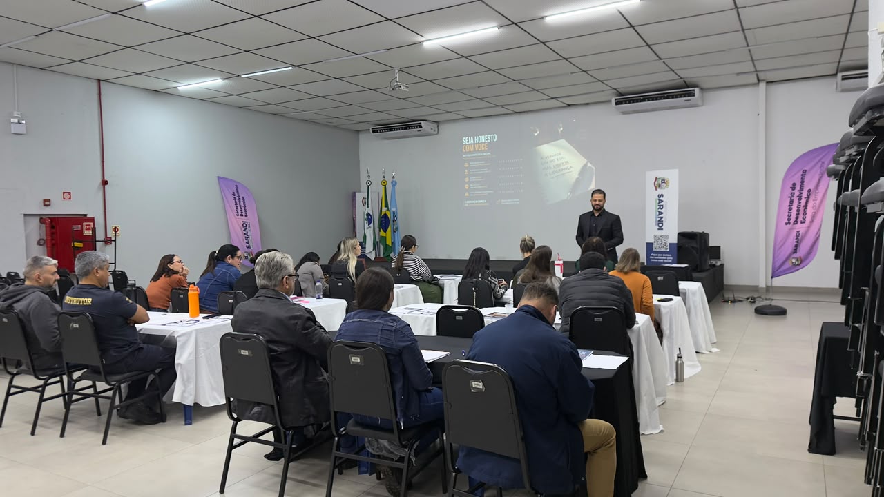 Servidores públicos de Sarandi participam de Congresso de Capacitação em Liderança para fortalecer a gestão municipal