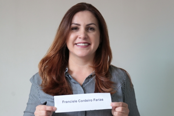 franciele-cordeiro-faria00F9B336-9AE8-B88C-3E98-F08F7F4E35DD.jpg