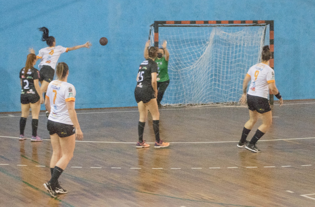 Times de Handebol de Sarandi participam dos Jogos da Juventude Fase Regional e Jogos Abertos do Paraná