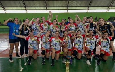 Equipe Juvenil Feminina de Handebol de Sarandi conquista título invicto na Fase Macro Regional dos Jogos da Juventude do Paraná