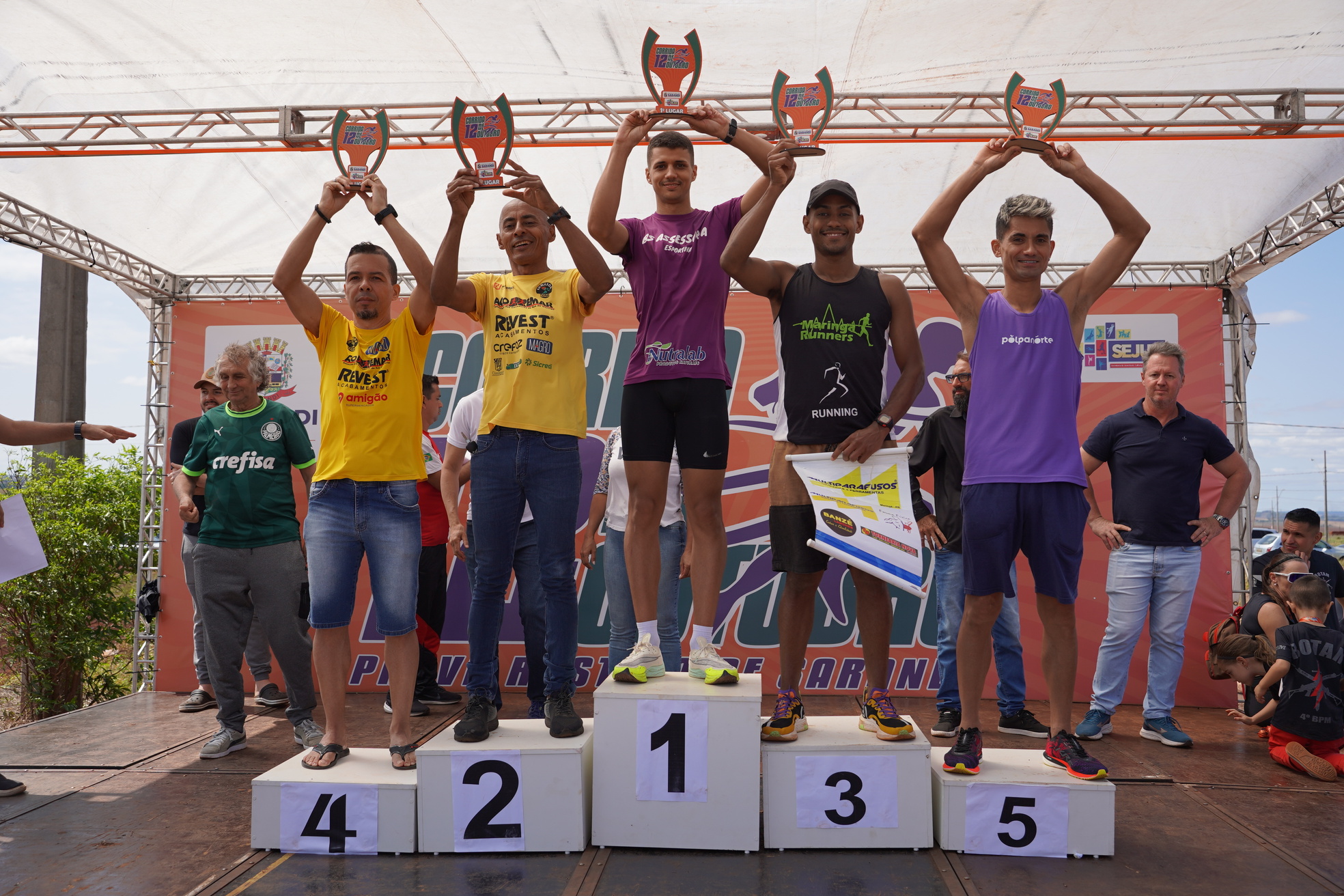 Tradicional corrida ‘12 de Outubro’ reúne mais de 1,2 mil corredores na manhã deste domingo, 20