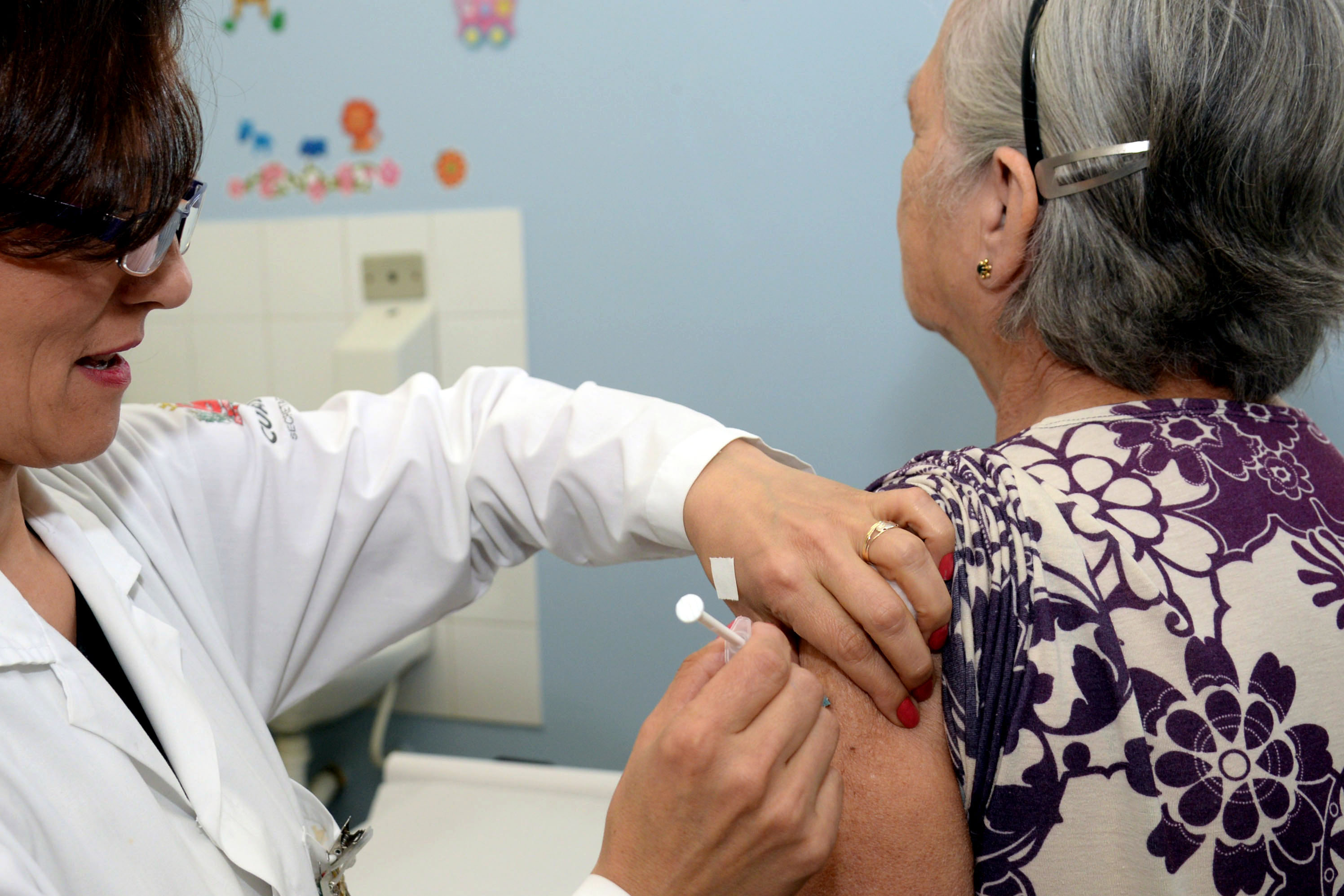 VACINA DA GRIPE É LIBERADA PARA TODA A POPULAÇÃO