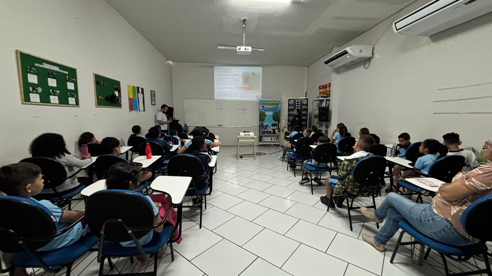 Semutrans realiza palestra educativa para alunos da rede municipal de ensino de Sarandi