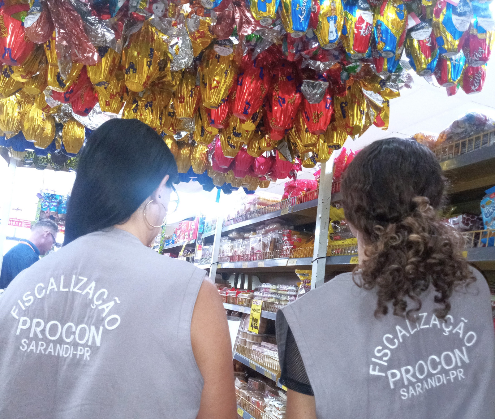 Pesquisa do Procon de Sarandi, realizada dia 26, constata variação de até 39,85% no preço de ovos de Páscoa
